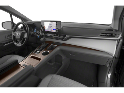 2022 Toyota Sienna LE 8 Passenger