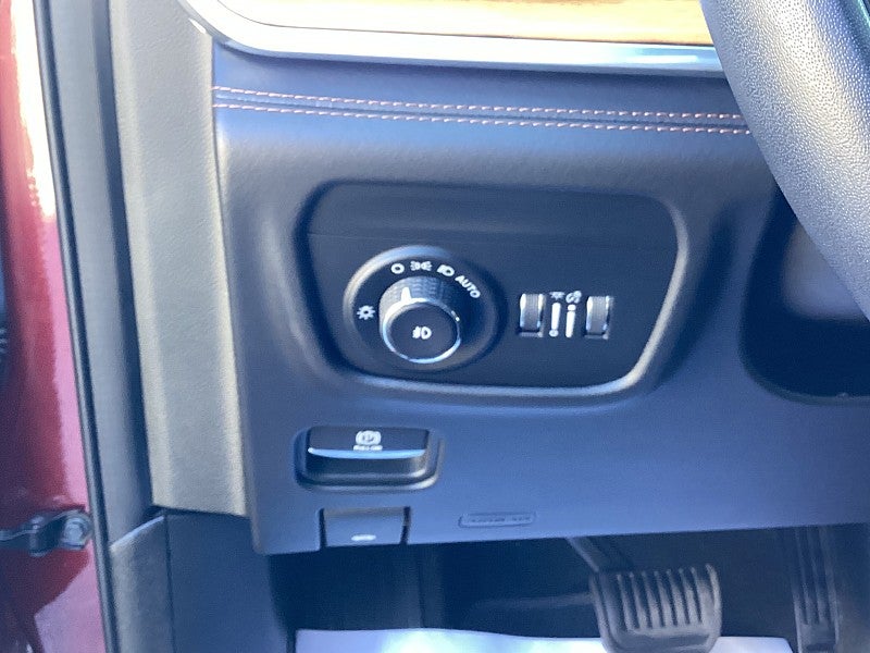 2022 Jeep Grand Cherokee Summit Reserve