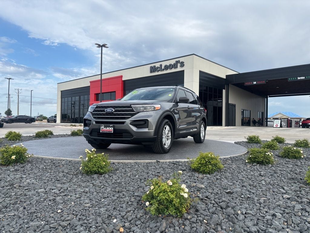 2022 Ford Explorer XLT 4WD's photo