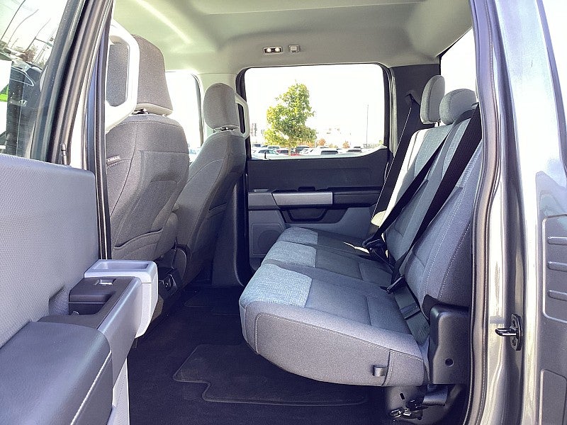 2022 Ford F-150 2WD XLT