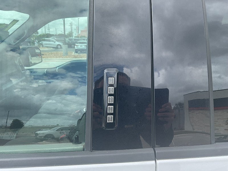 2017 Ford F-150 2WD XLT