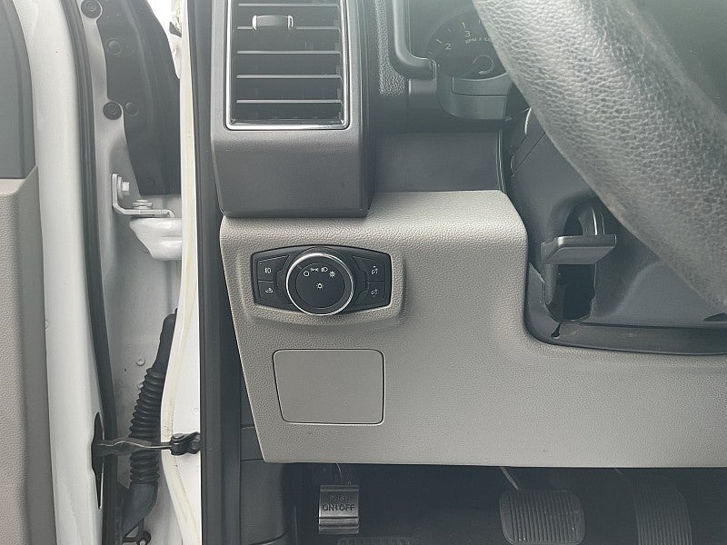 2017 Ford F-150 2WD XLT