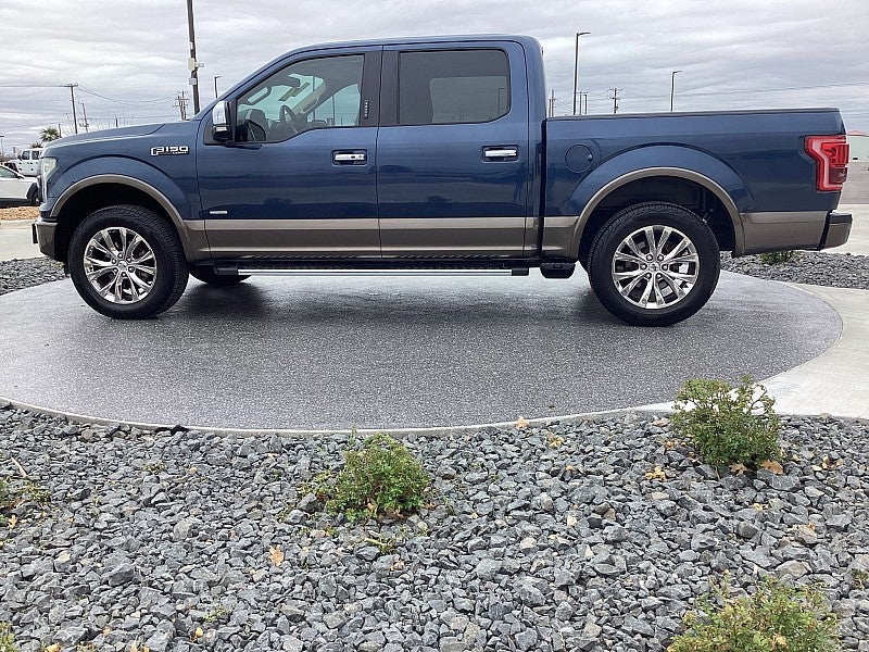 2016 Ford F-150 2WD Lariat
