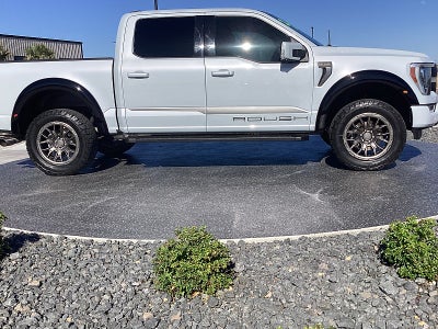 2022 Ford F-150 4WD LARIAT