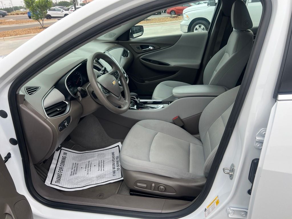 2022 Chevrolet Malibu LS 1FL