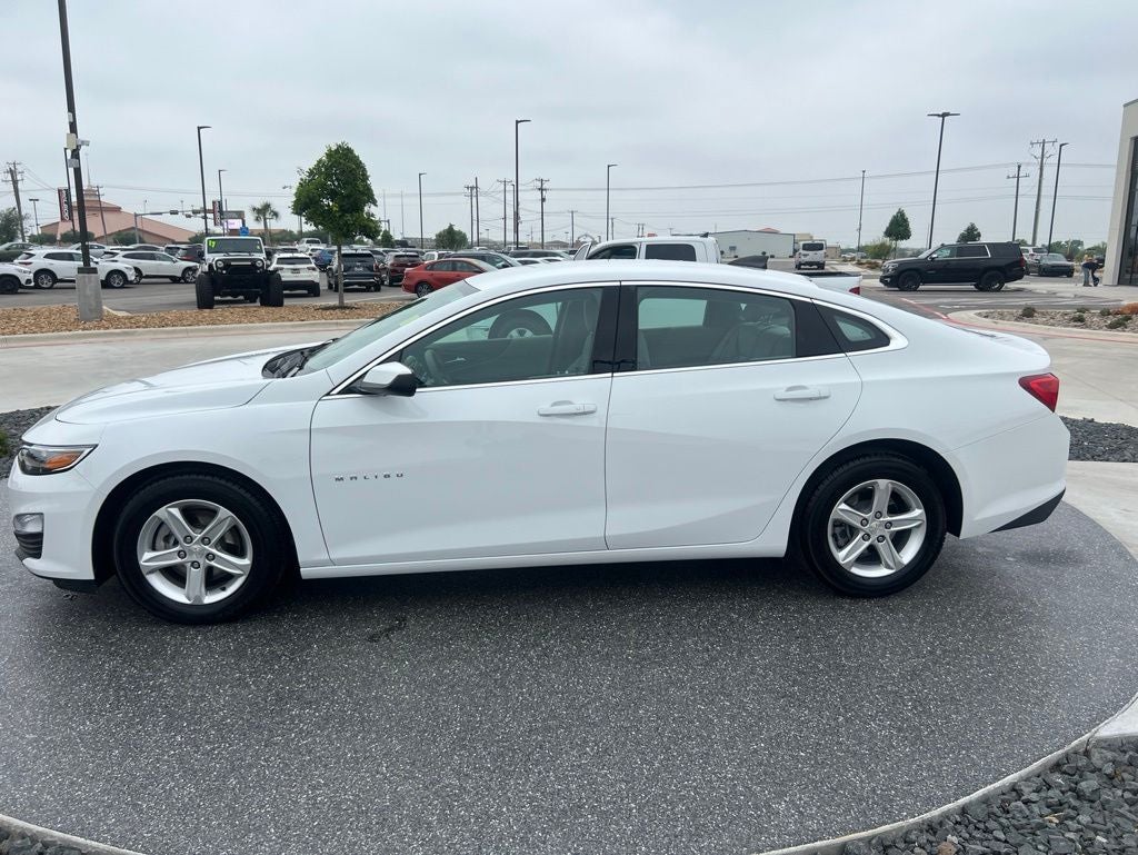 2022 Chevrolet Malibu LS 1FL