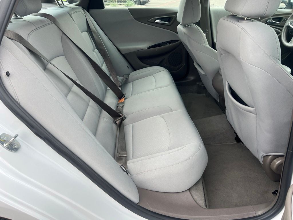 2022 Chevrolet Malibu LS 1FL