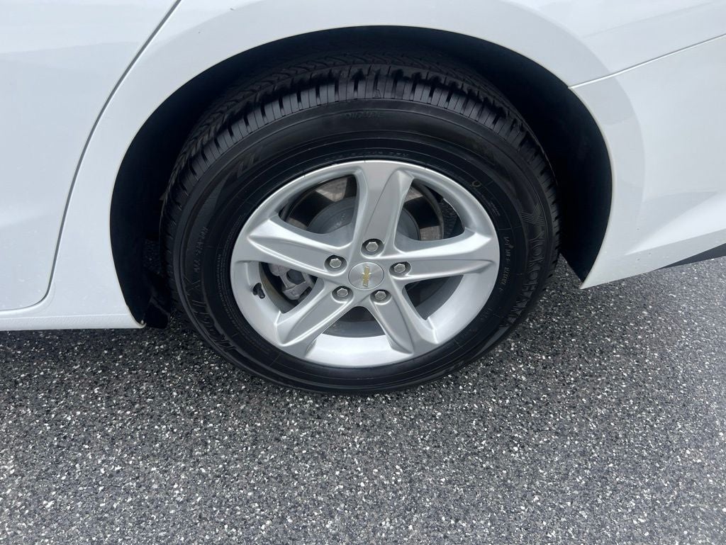 2022 Chevrolet Malibu LS 1FL