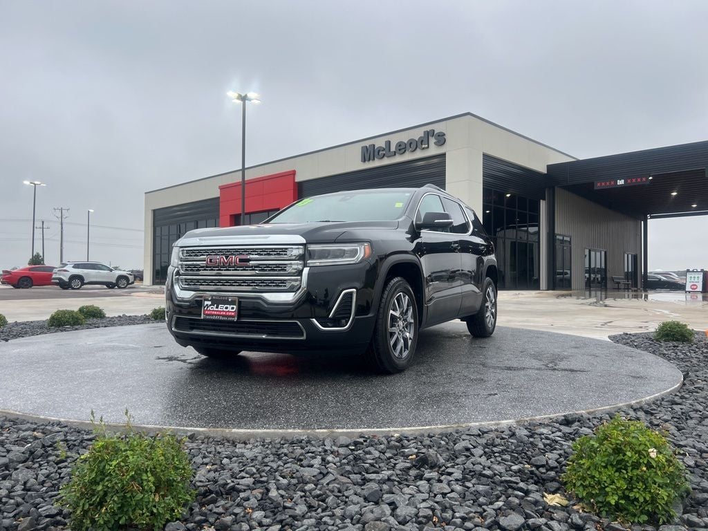 2023 GMC Acadia SLT
