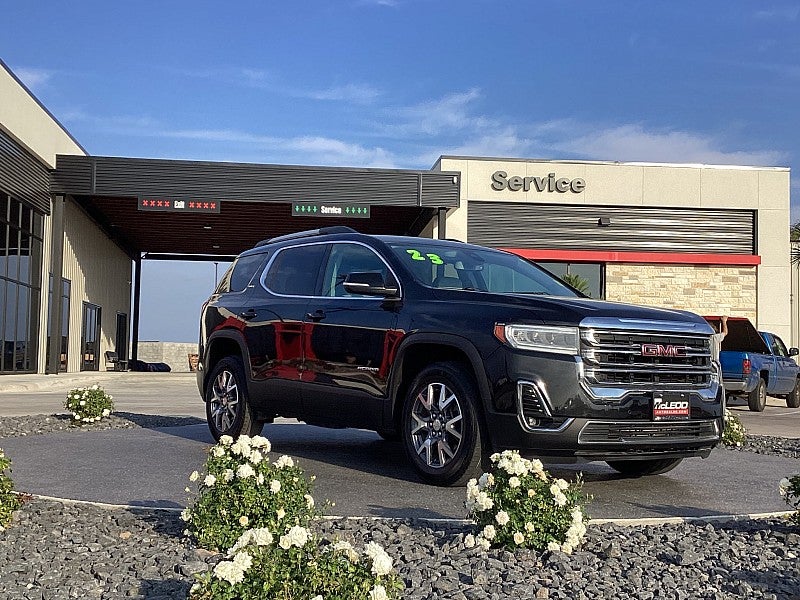2023 GMC Acadia SLT
