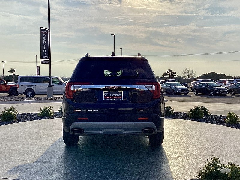2023 GMC Acadia SLT