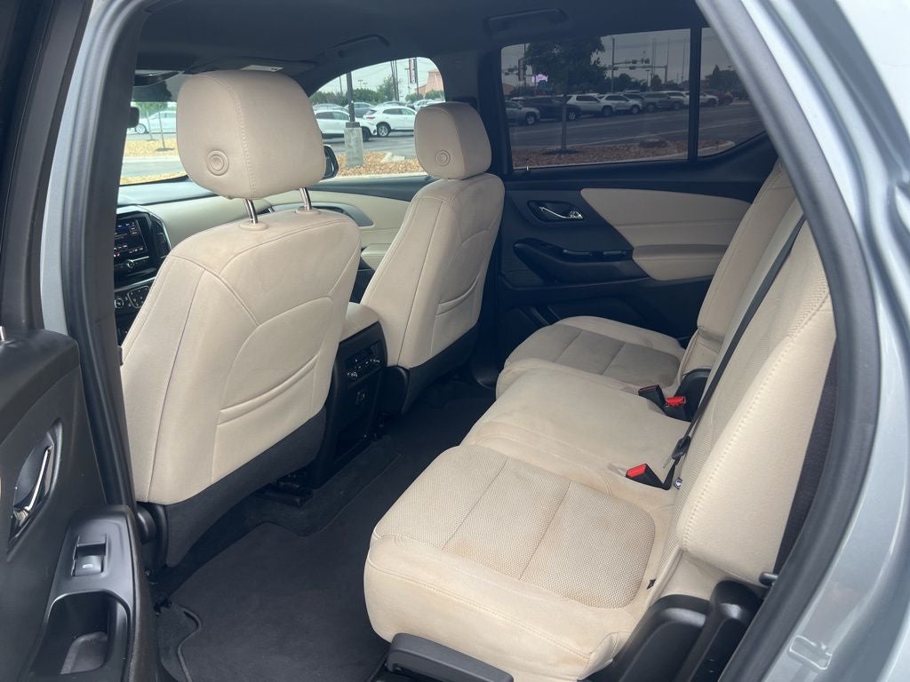 2023 Chevrolet Traverse LS