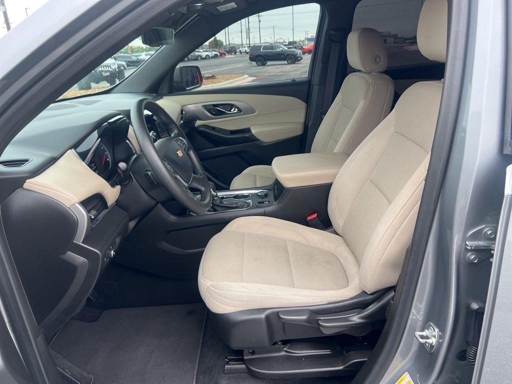 2023 Chevrolet Traverse LS