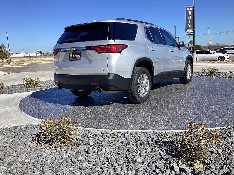 2022 Chevrolet Traverse LT Cloth