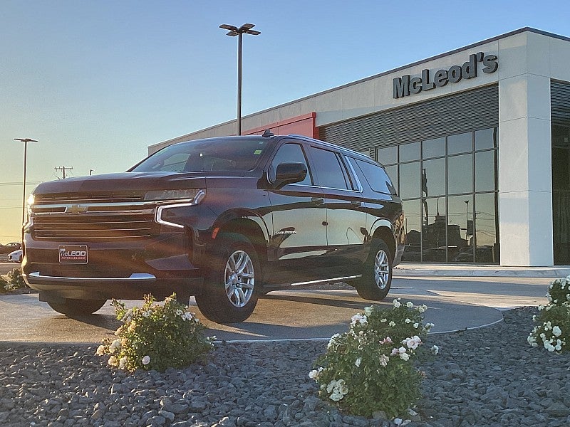 2023 Chevrolet Suburban LT