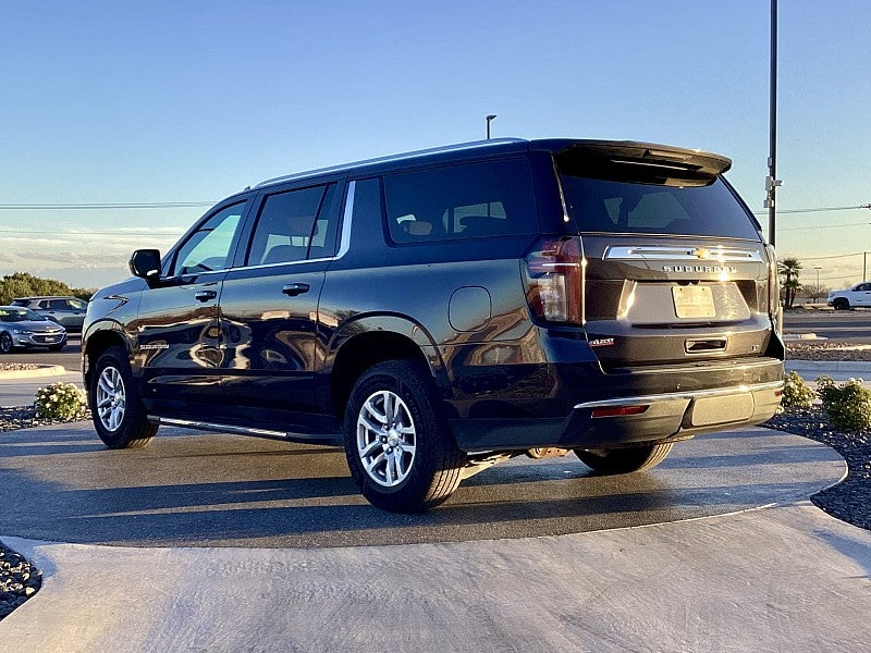 2023 Chevrolet Suburban LT