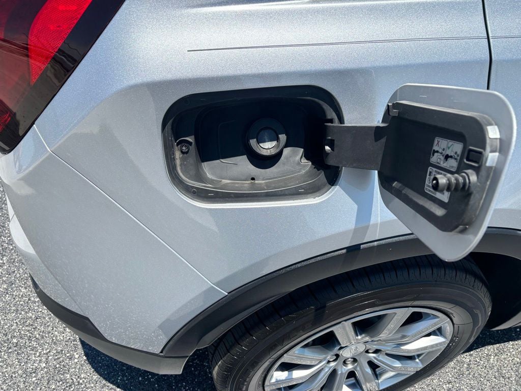 2021 Cadillac XT4 Premium Luxury