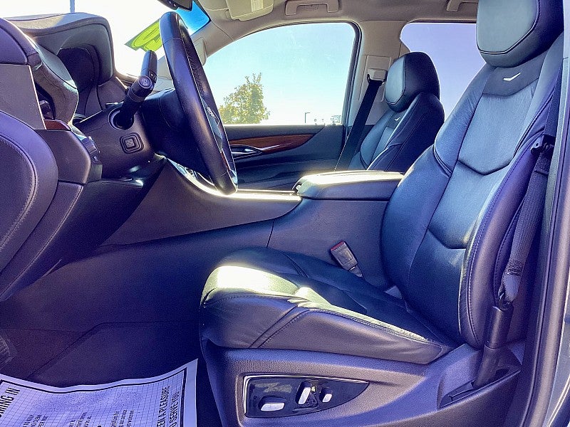 2020 Cadillac Escalade 2WD 4dr