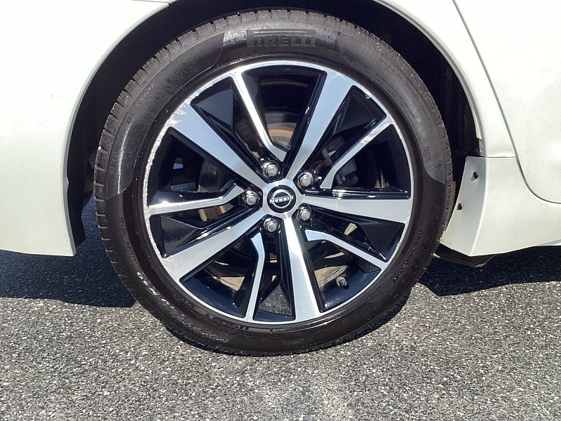 2023 Nissan Maxima SV