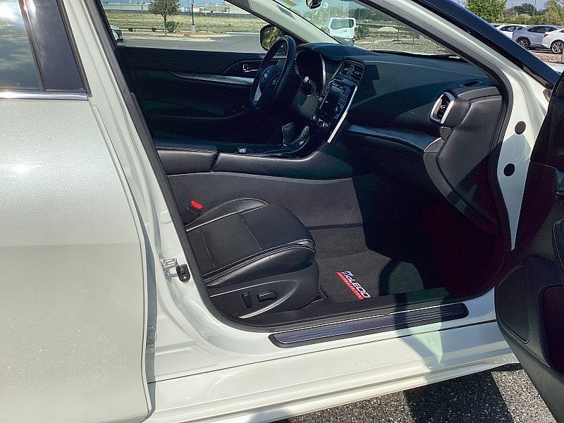 2023 Nissan Maxima SV