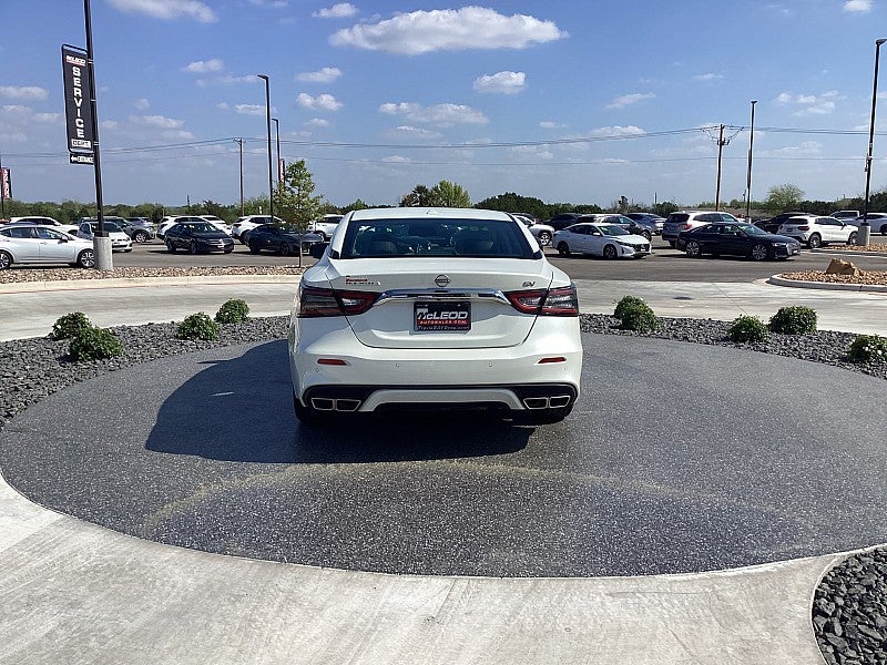 2023 Nissan Maxima SV