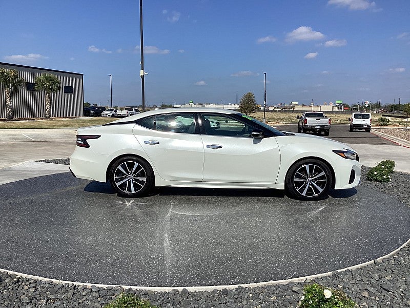 2023 Nissan Maxima SV