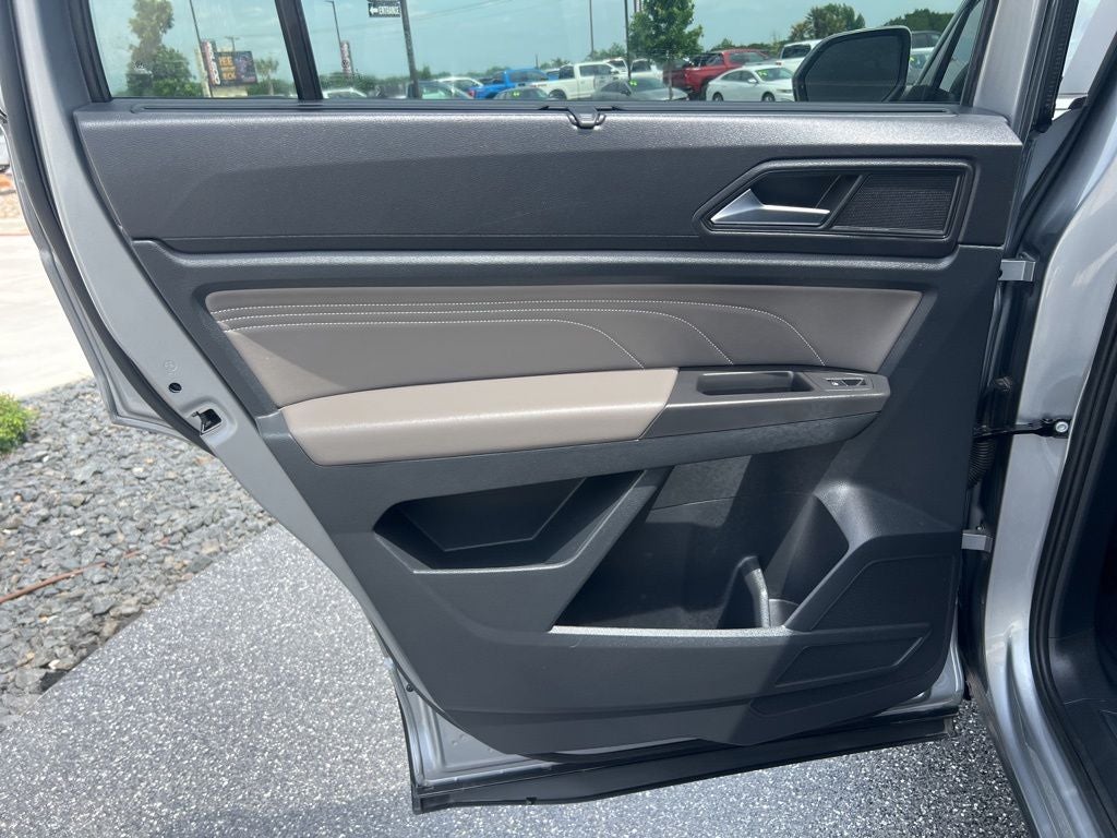 2022 Volkswagen Atlas 2.0T SE w/Technology