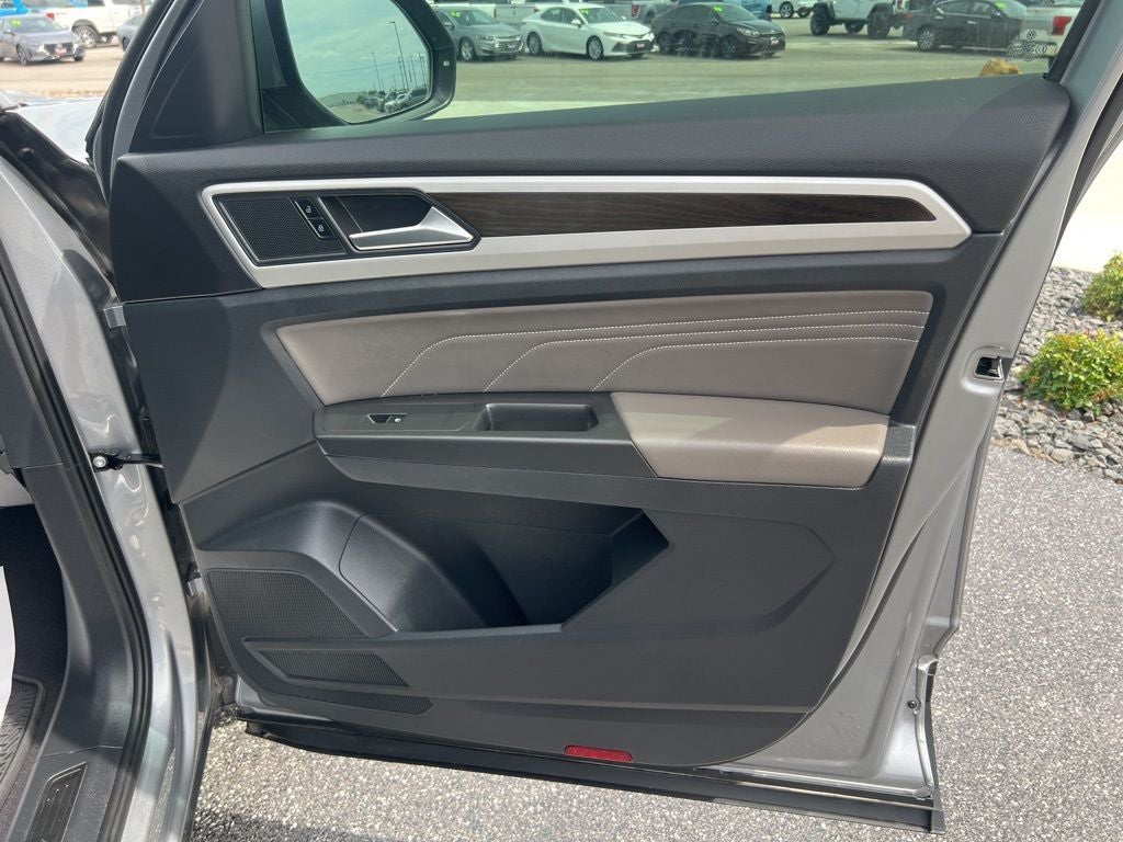 2022 Volkswagen Atlas 2.0T SE w/Technology