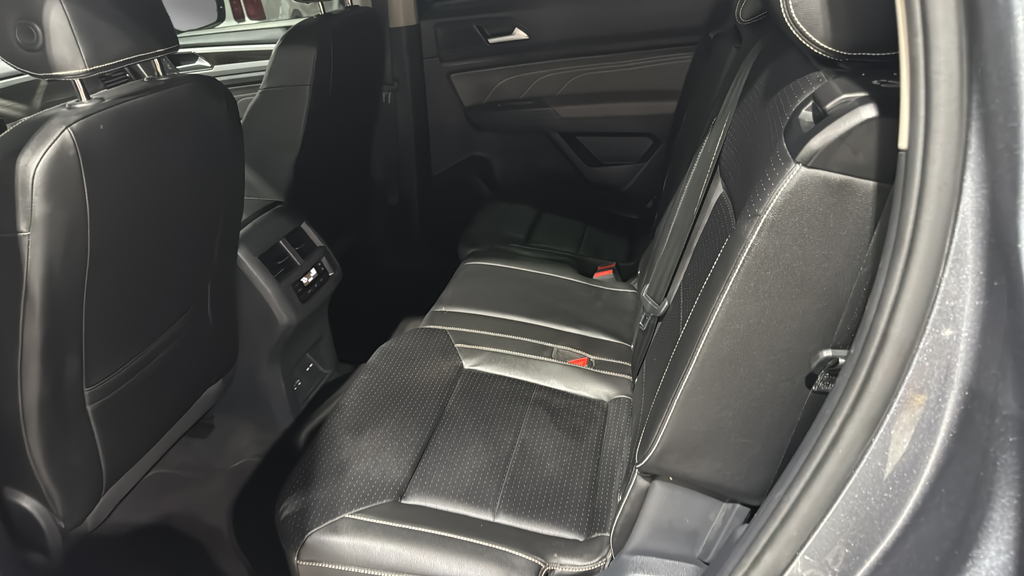 2023 Volkswagen Atlas 2.0T SE w/Technology
