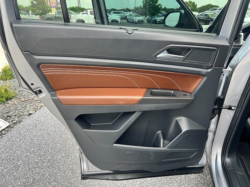 2022 Volkswagen Atlas 3.6L V6 SE w/Technology
