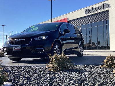 2023 Chrysler Pacifica Hybrid Touring L