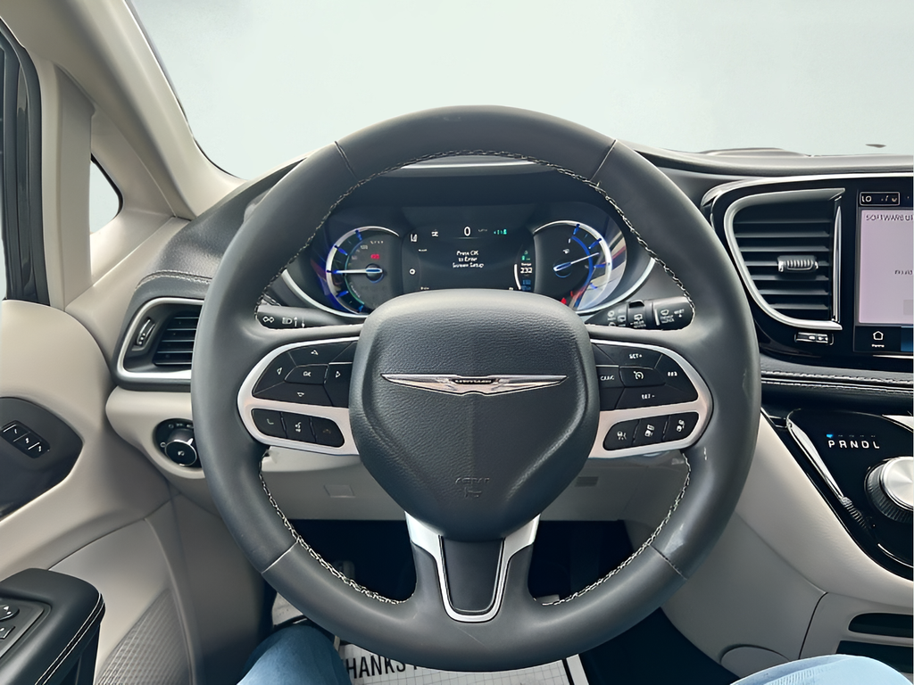 2023 Chrysler Pacifica Hybrid Touring L