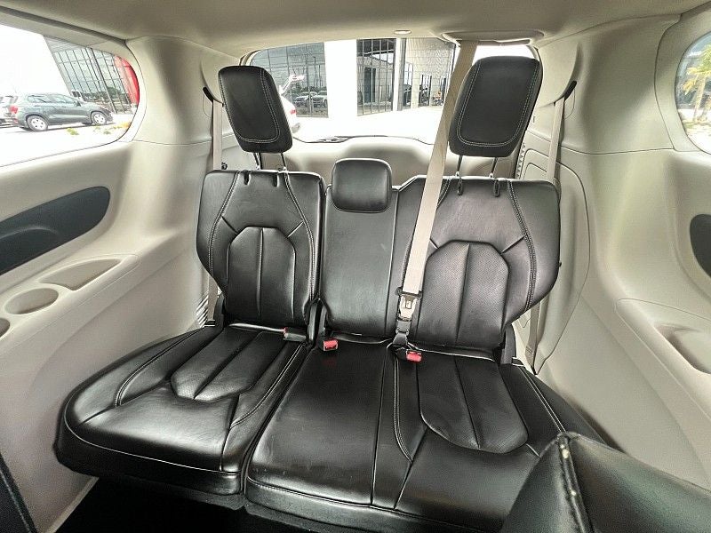 2023 Chrysler Pacifica Hybrid Touring L