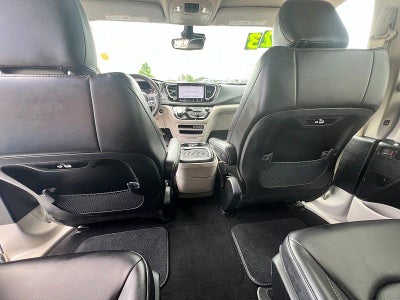 2023 Chrysler Pacifica Hybrid Touring L