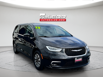 2023 Chrysler Pacifica Hybrid Touring L