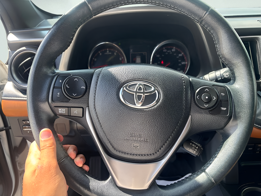 2016 Toyota RAV4 SE