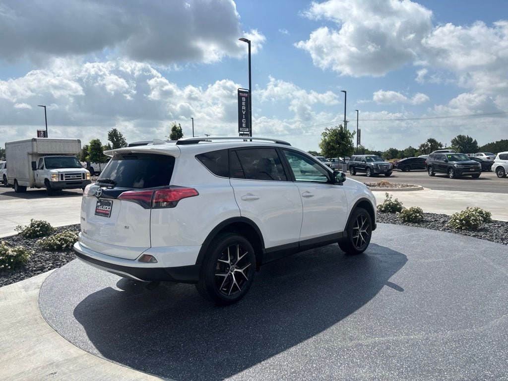 2016 Toyota RAV4 SE