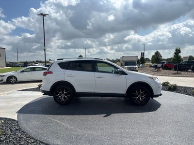 2016 Toyota RAV4 SE