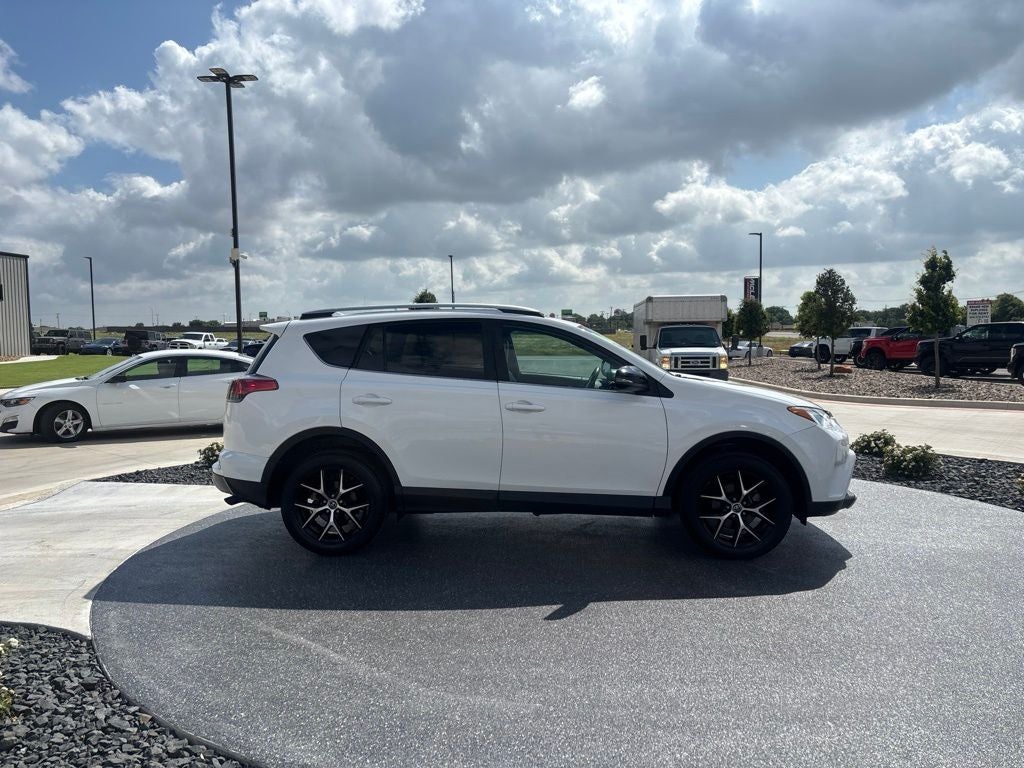 2016 Toyota RAV4 SE