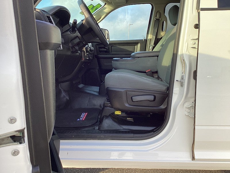 2020 RAM 1500 Classic 4WD Tradesman