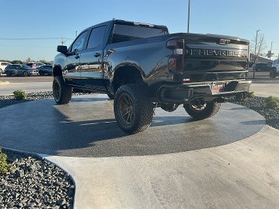 2023 Chevrolet Silverado 1500 4WD Custom Trail Boss
