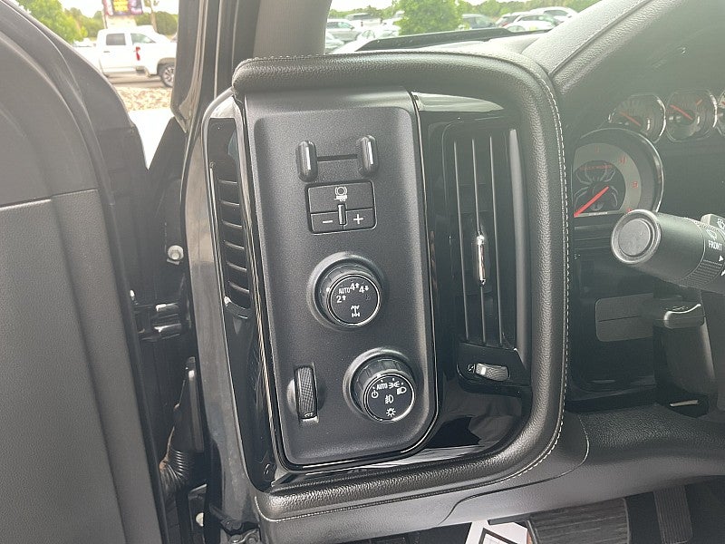 2018 Chevrolet Silverado 1500 4WD Black Widow LTZ