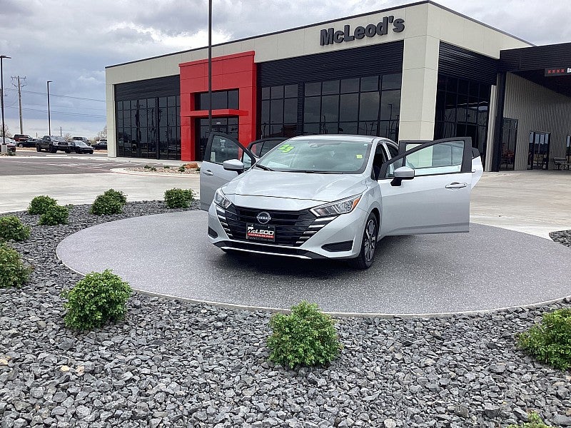 2023 Nissan Versa Sedan SV