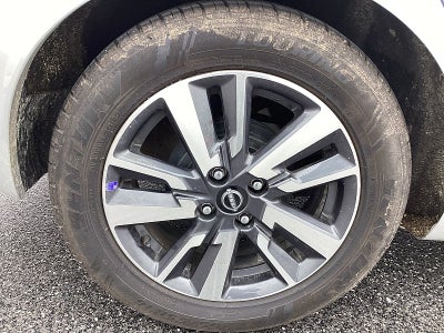 2023 Nissan Versa SV