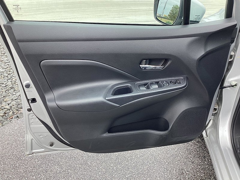 2023 Nissan Versa SV