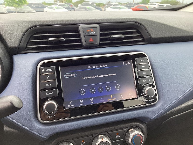 2023 Nissan Versa SV