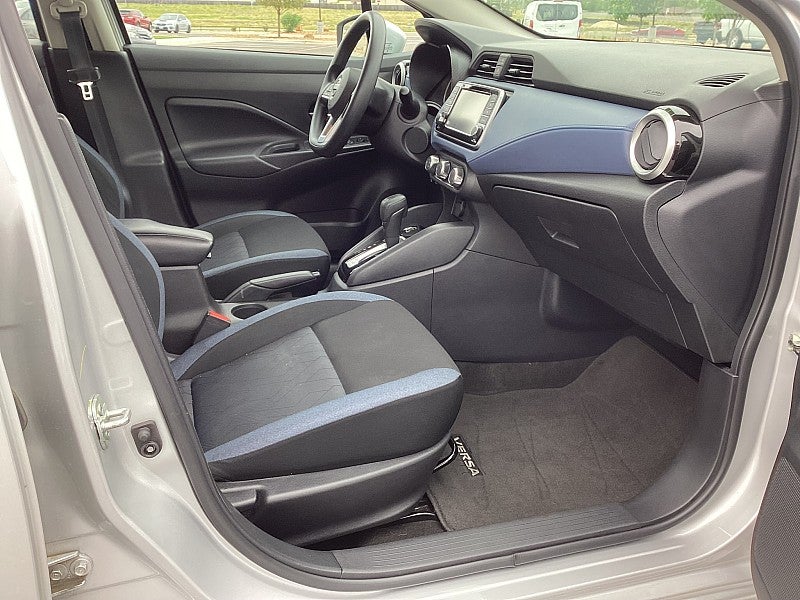 2023 Nissan Versa SV