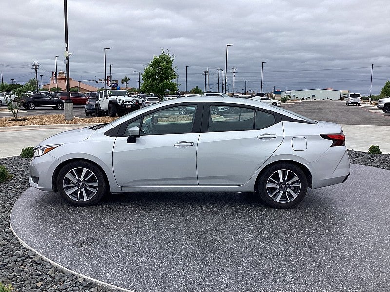 2023 Nissan Versa SV