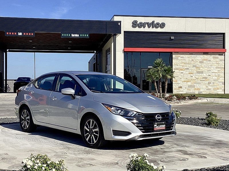 2023 Nissan Versa SV