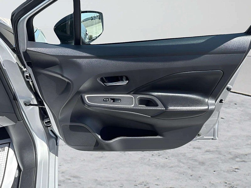 2024 Nissan Versa SR